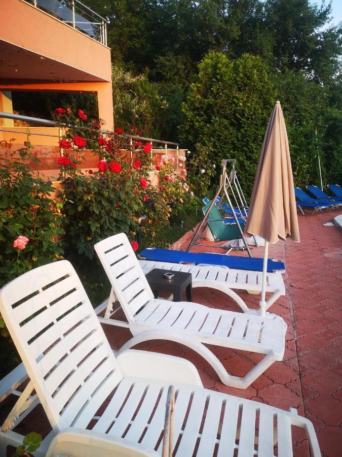 Complex Karia IV Apartment Kavarna Bagian luar foto