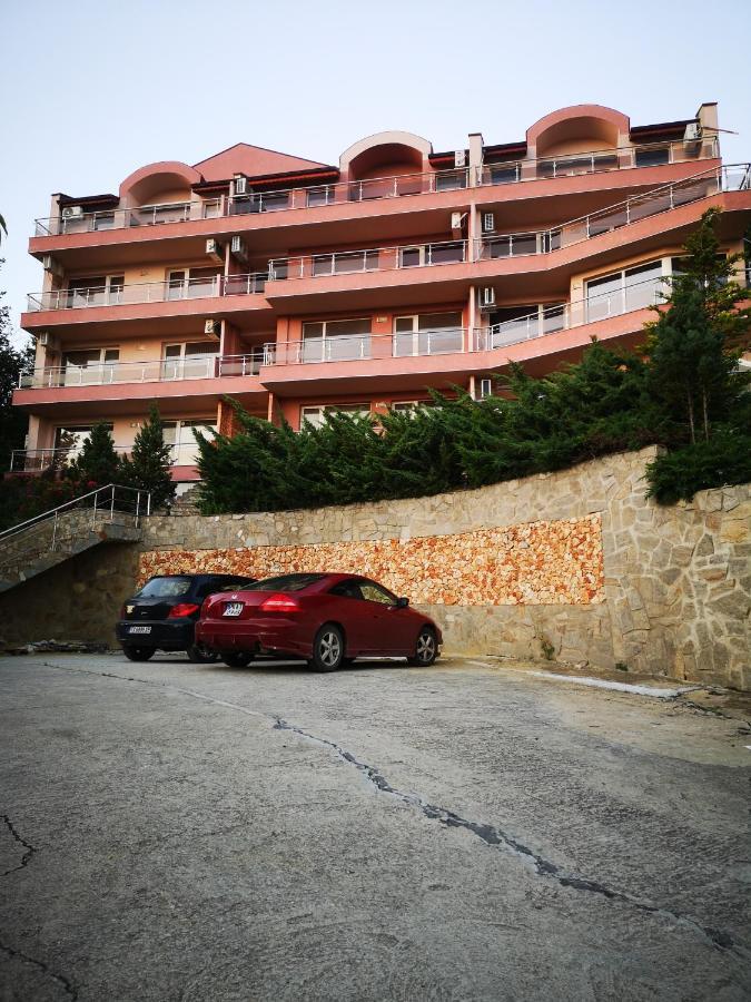 Complex Karia IV Apartment Kavarna Bagian luar foto
