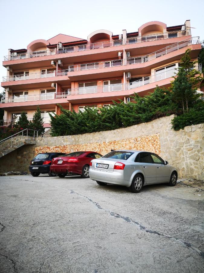 Complex Karia IV Apartment Kavarna Bagian luar foto