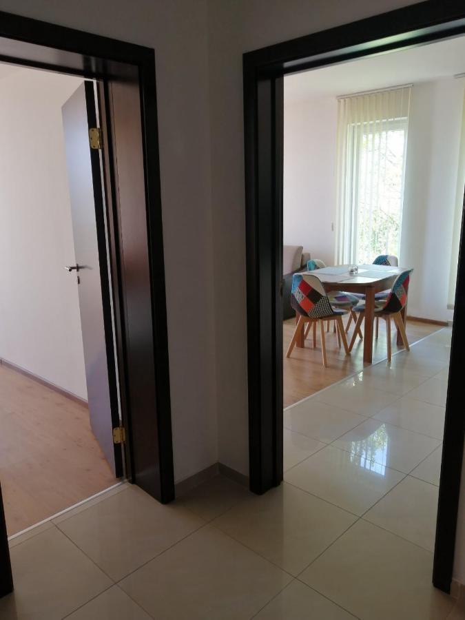 Complex Karia IV Apartment Kavarna Bagian luar foto