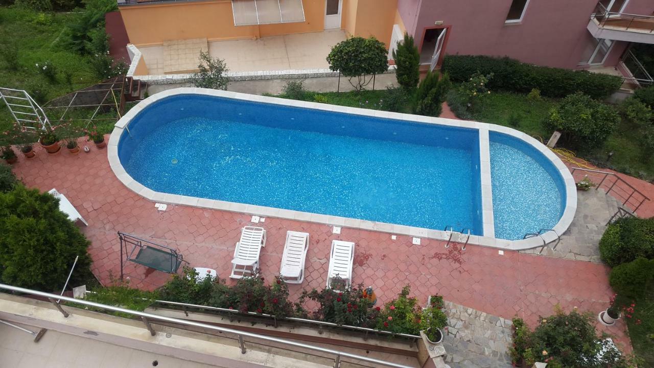 Complex Karia IV Apartment Kavarna Bagian luar foto